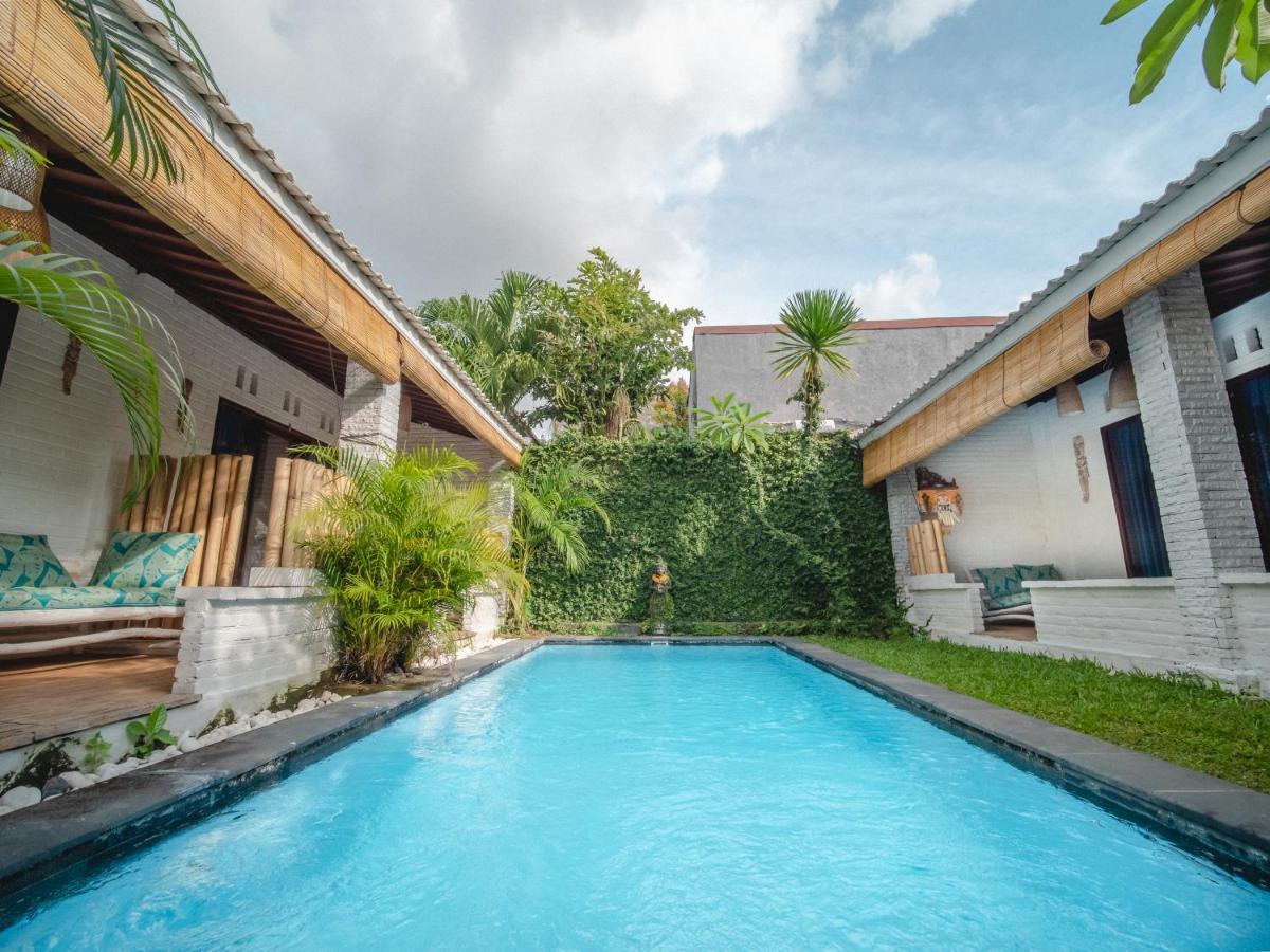 Terracotta Guest House Bali Canggu Exterior foto